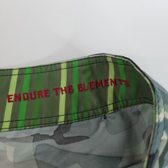 Element Board Shorts Men 34x10 Green Black Tan Camouflage Geometric Pattern Swim - Picture 4 of 14